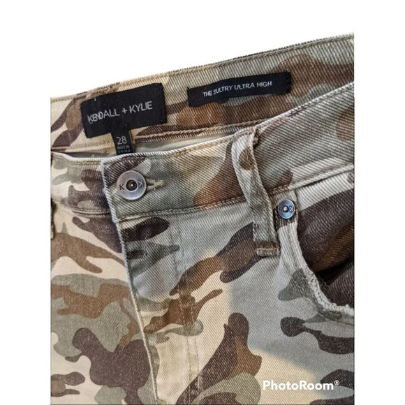kendall and kylie ultra high camouflage jeans size 28 - Picture 5 of 6